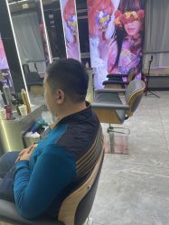 -藤野造型烫发染发