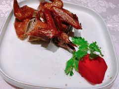 乳鸽-清真·小梅鸽香港餐厅·小鼎玖煲(立丰城店)