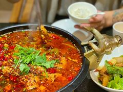 -万重锦·人文川菜馆(骡马市店)