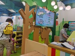 -莫莉幻想儿童乐园(武汉保利广场店)