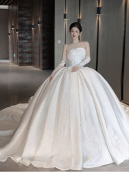 -莫小姐婚纱