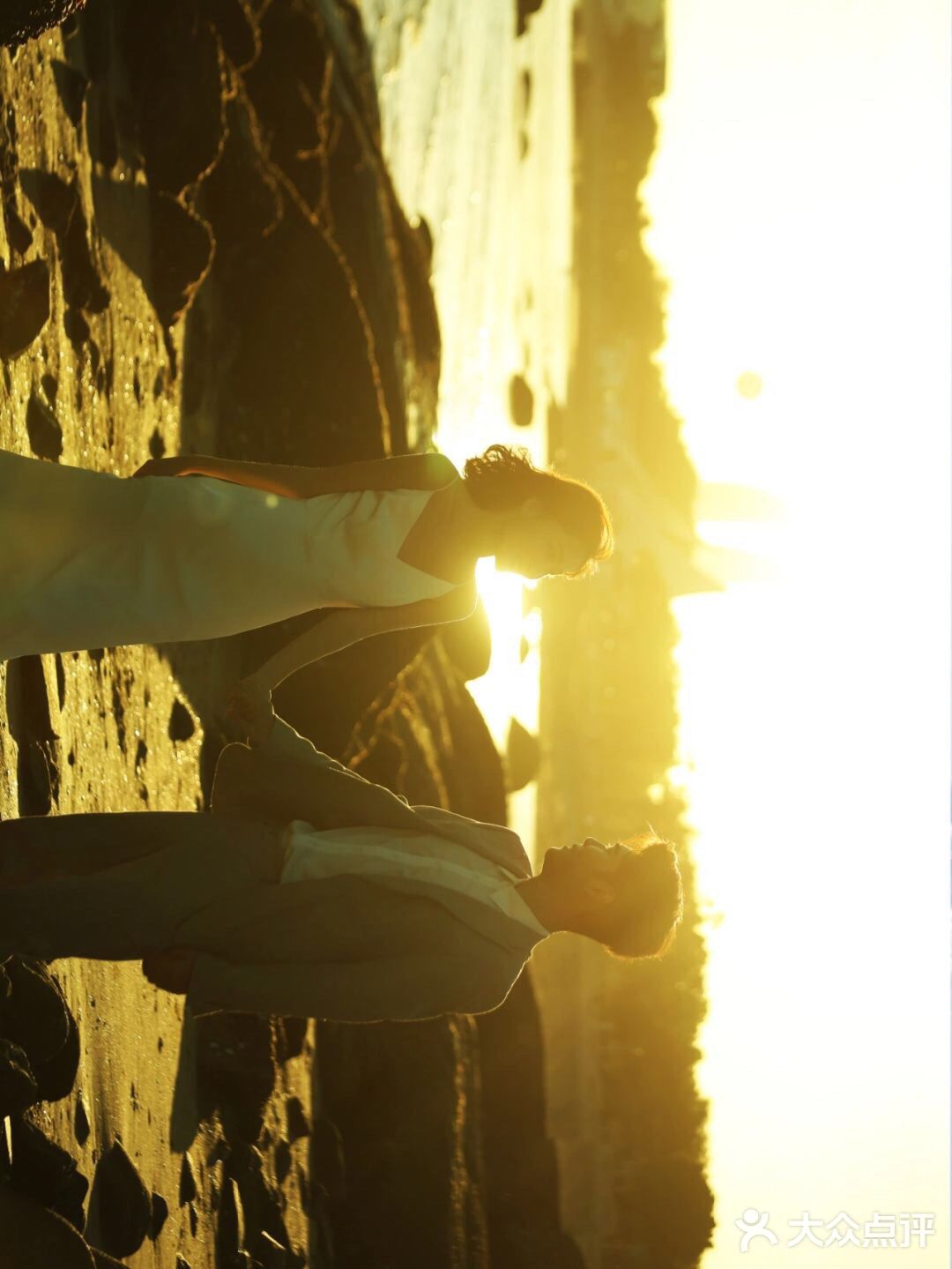 🌅馋哭闺蜜的婚纱照风格✨大连夕阳海景 🥳在大连拍摄婚纱照