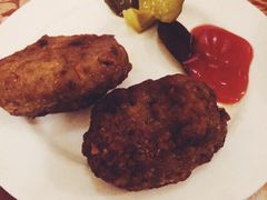俄式煎肉饼-露西亚咖啡西餐厅(哈尔滨俄侨纪念馆店)