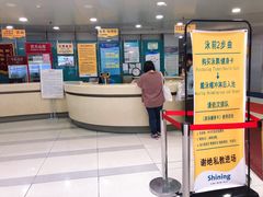 -小海豚国际游泳培训中心(浦东塘桥店)