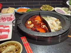 -宽板凳老灶火锅(台湾街店)