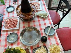 -羊家胡同·龙虾烧烤火锅(龙汇路店)