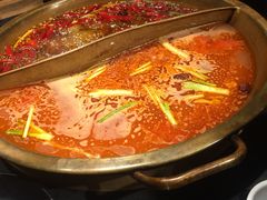 -沸炉重庆老火锅(军事博物馆店)