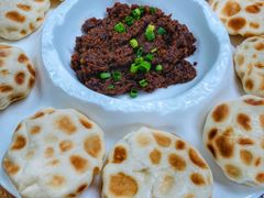 鲅鱼酱配石头饼-聚缘堂·海鲜私房菜(松岭路店)
