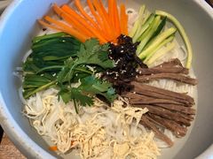 -云海肴·汽锅鸡·云南菜(天山百盛优客店)