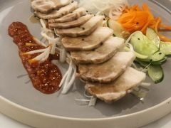 一口涼拌豬腩肉-奇纳百川
