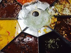 -龙巢盱眙龙虾·牛蛙·烧烤宵夜(八卦岭店)