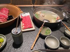 -三出山火锅(南京万象天地店)