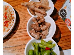 三拼-阿里家·新疆烤肉酒場 by MIG