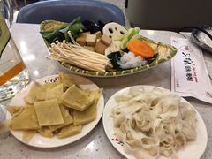 -三江源活鱼现烤(维多利摩尔城店)