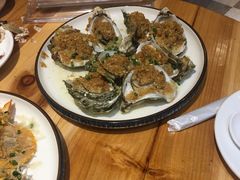 蒜蓉蒸生蚝-琼大师东方烤乳猪(亚特兰蒂斯店)