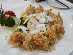 金丝虾球墨鱼花-东方红酒楼(知春路店)