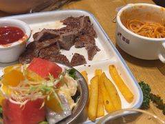 -菲滋意式休闲餐厅(北仑银泰城店)