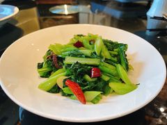 脆哨炒小白菜-泓0871臻选云南菜·味庄