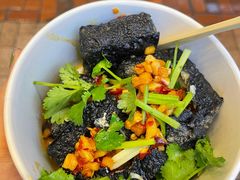 -黑色经典臭豆腐·湖南特产(步行街店)