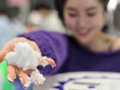 -冰纷万象滑冰场(沈阳万象城店)
