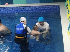 -Swim斯卫姆国际儿童游泳中心(红博中央公园店)