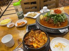 -喇喇排骨火锅·传统韩式脊骨汤(望京西园总店)