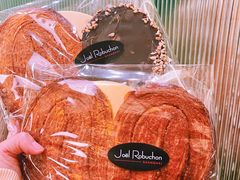 -Salon de The de Joel Robuchon(外滩18号店)