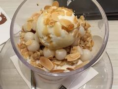 焦糖杏仁优酪雪-满记甜品(巴黎春天宝山店)