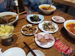 -茶花妹子云南餐厅(传媒大学店)