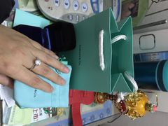 -Tiffany & Co.蒂芙尼
(广州太古汇店)