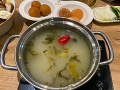 酸萝卜鸭汤锅-龙聚德北京烤鸭(沙坪坝华宇A馆店)