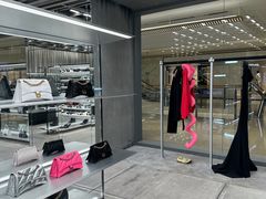 -BALENCIAGA(恒隆广场店)
