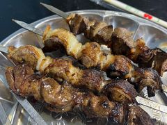 -烤肉小伙烤肉店