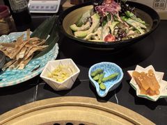 -山川小町·极番烧肉(新地假日广场店)