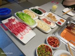 -海底捞火锅(曹安公路店)
