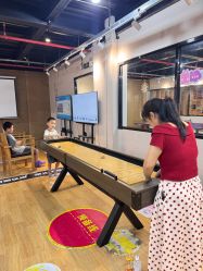 -飞吧潮玩运动蹦床游乐场