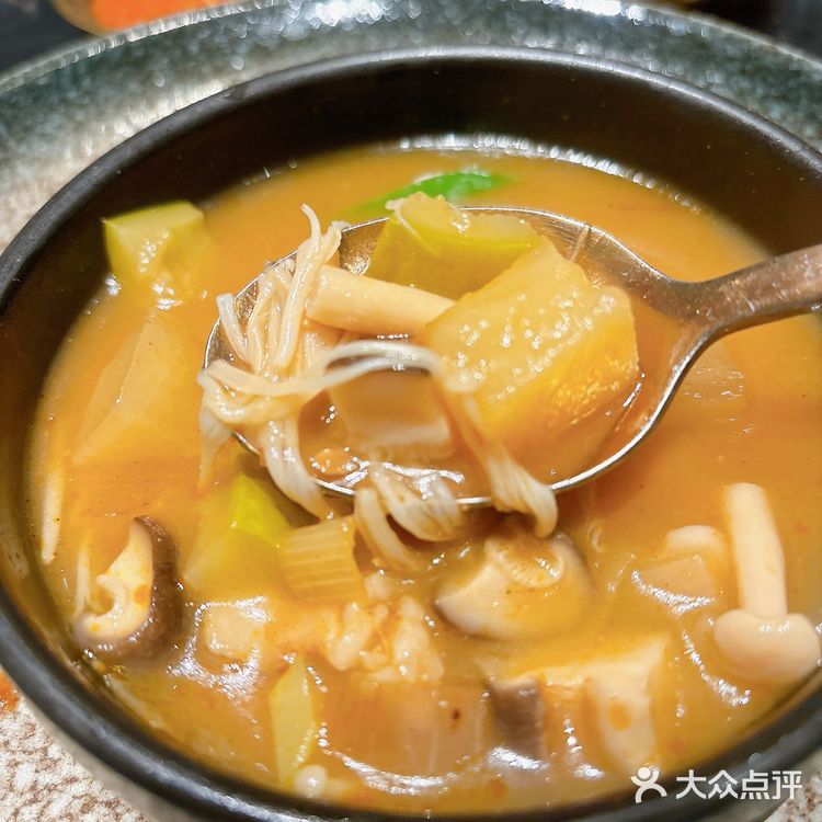 烤肉配石锅拌饭