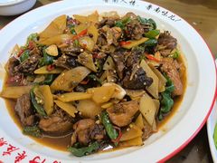 -鲁南仔·滕州炒鸡(经三路店)