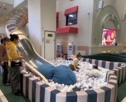 -奈尔宝·儿童乐园·亲子餐厅(华采天地店)