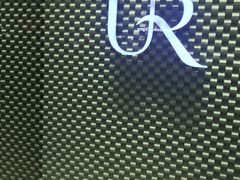 -URBAN REVIVO(高德置地广场·春广场店)