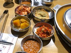 小菜-姜虎东白丁烤肉(恒隆广场店)