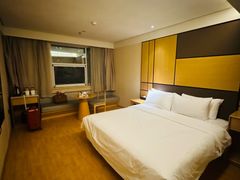 -全季酒店(石家庄裕华东路万达广场店)