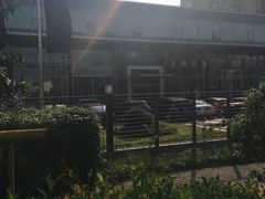 -上海星瀚奔驰4S店(红柳路店)