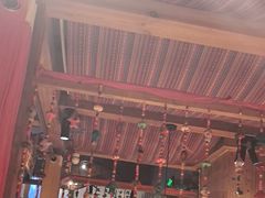 -老牌坊云南鱼豆花火锅(爱建店)