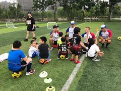 -Riverside河畔少儿足球培训(前滩店)