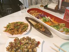 -嗨辣小聚·盘锦河蟹·海鲜烧烤龙虾(盘锦十年好店)
