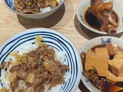 -红猪卤肉饭(大西洋美食城店)