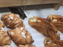 脆皮牛角-MAKY米旗(中东大市场店)
