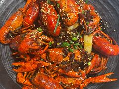 -肥肥虾庄·金牌油焖大虾(首义路店)