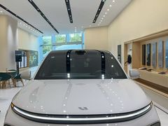 -理想汽车(世纪汇店)